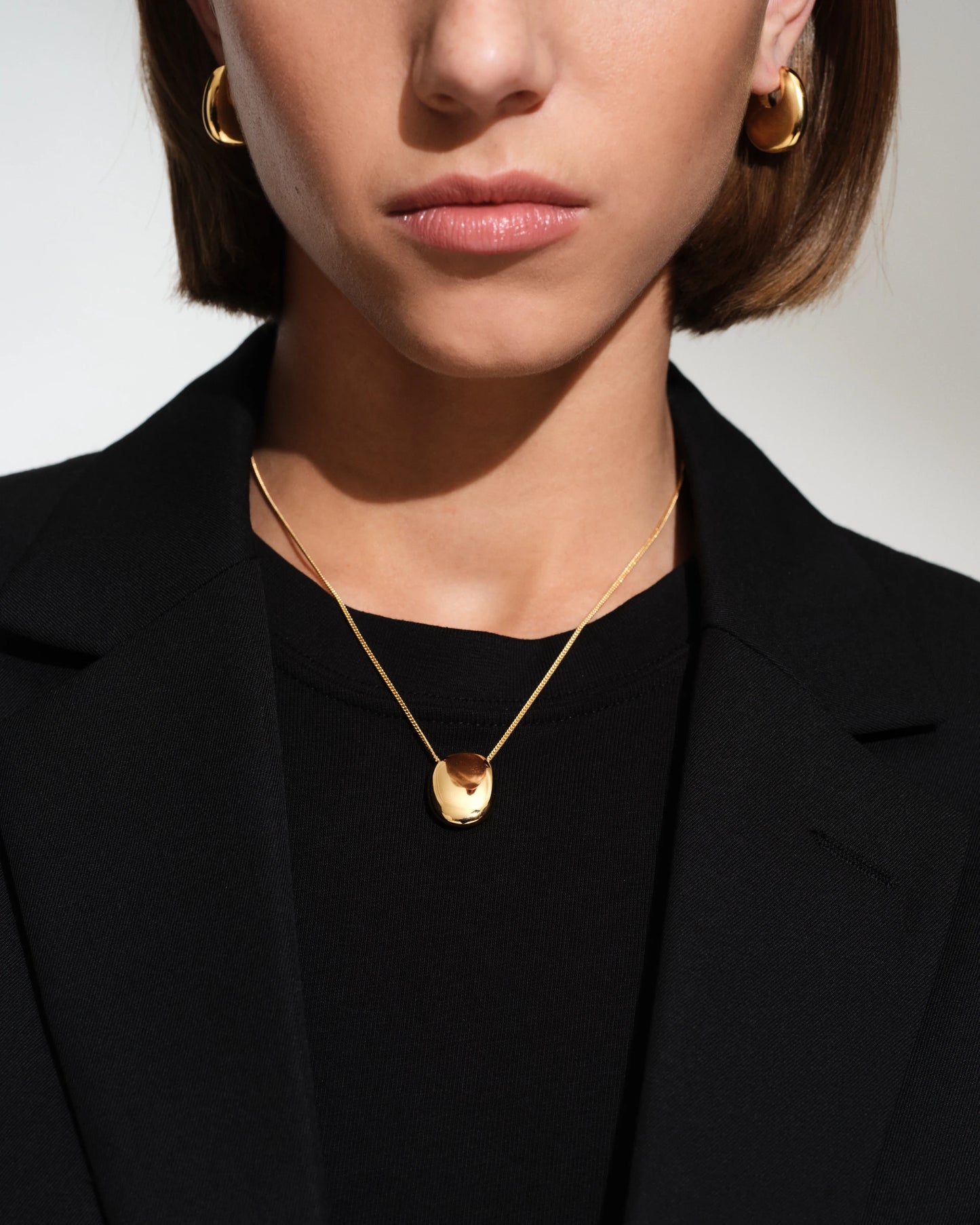 Tom Wood Pebble Hoops Medium Gold
