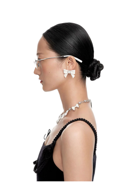 SHUSHU/TONG CERAMICS BOWKNOT NACRE EARRING_WHITE