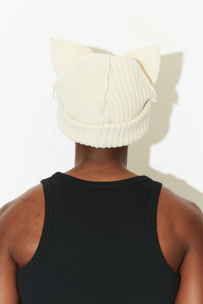 CHUNKY EARS BEANIE in WHITE
