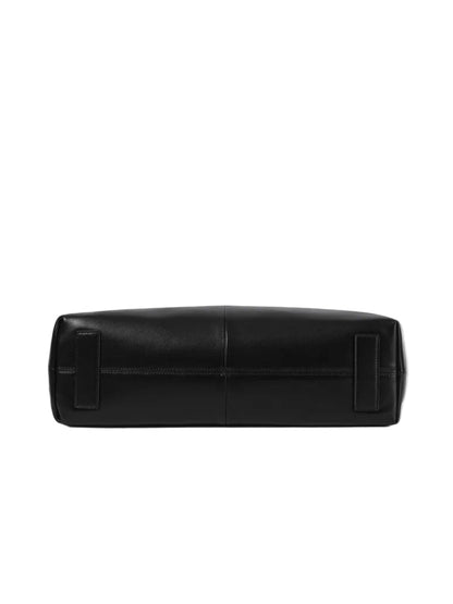 LOW CLASSIC HARICOT FLAP BAG_BLACK
