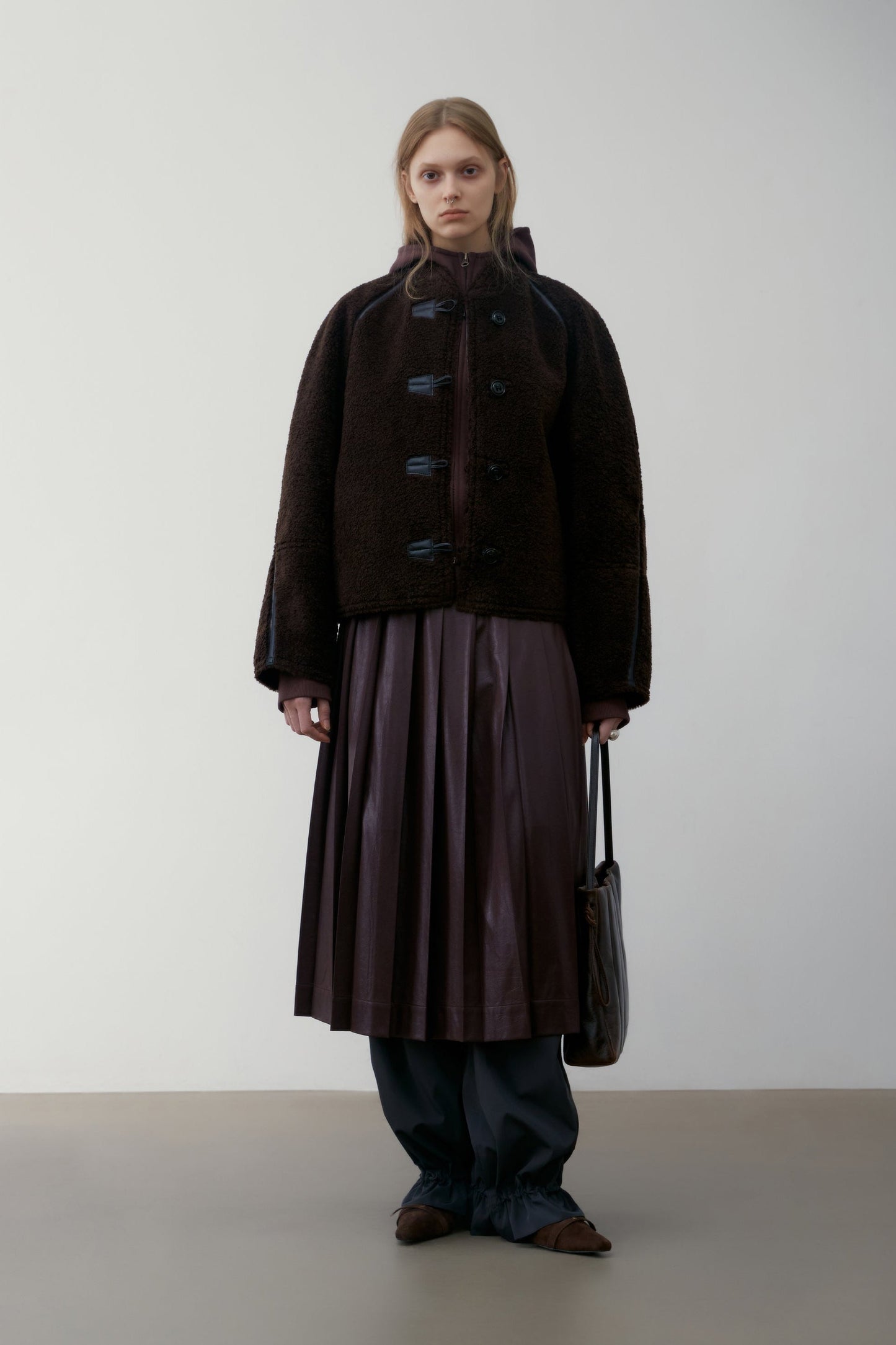 LOW CLASSIC SHORT SHEARLING REVERSIBLE COAT_BROWN