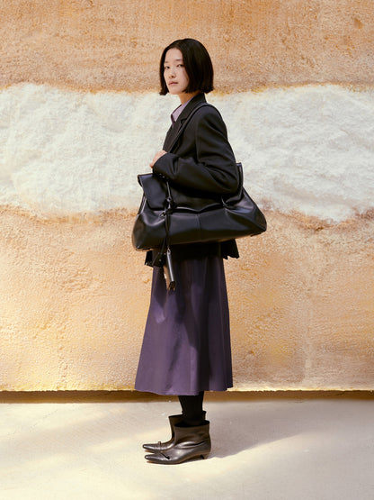 LOW CLASSIC HARICOT FLAP BAG_BLACK