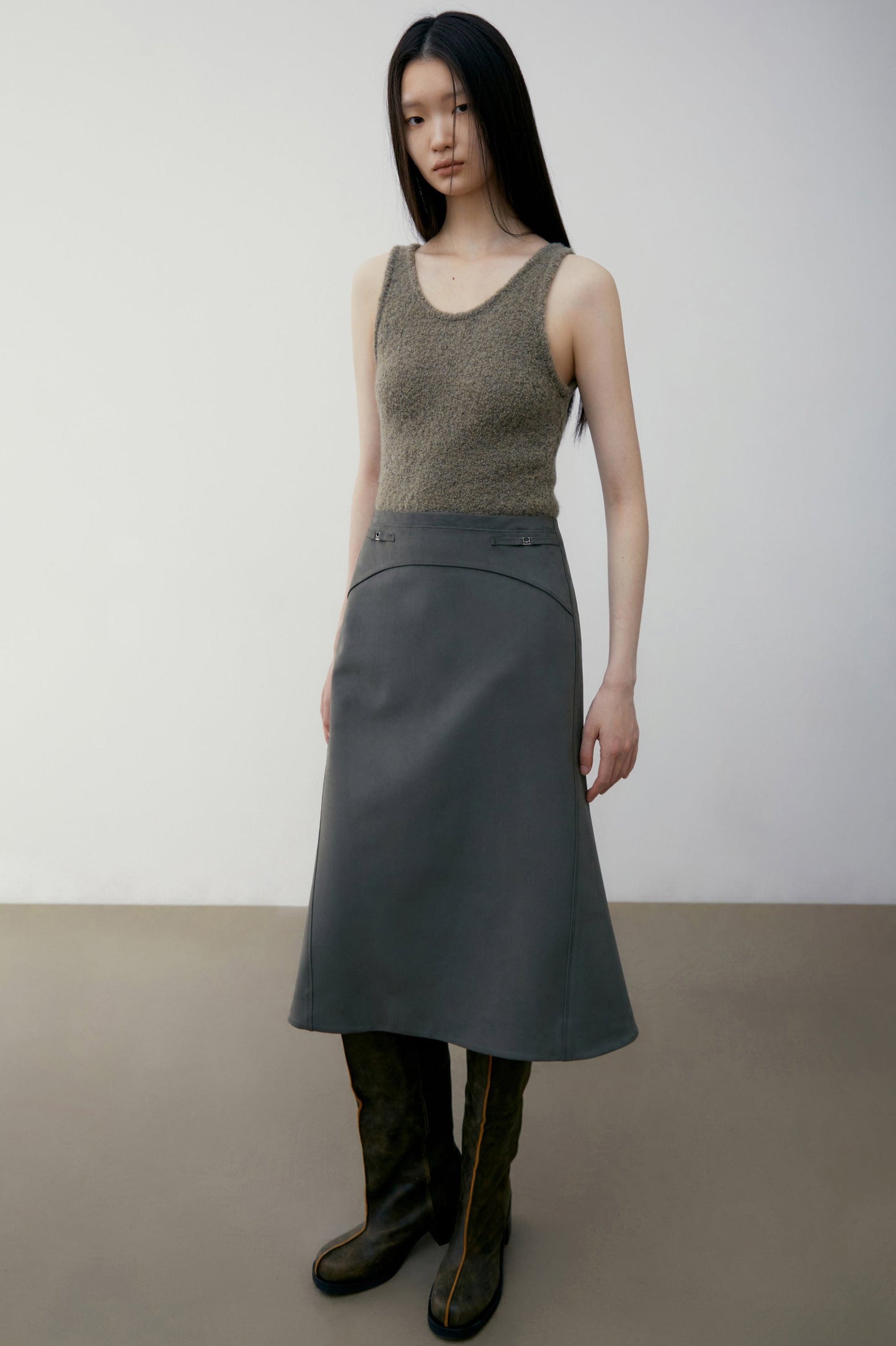 LOW CLASSIC SUEDE MERMAID SKIRT_KHAKI