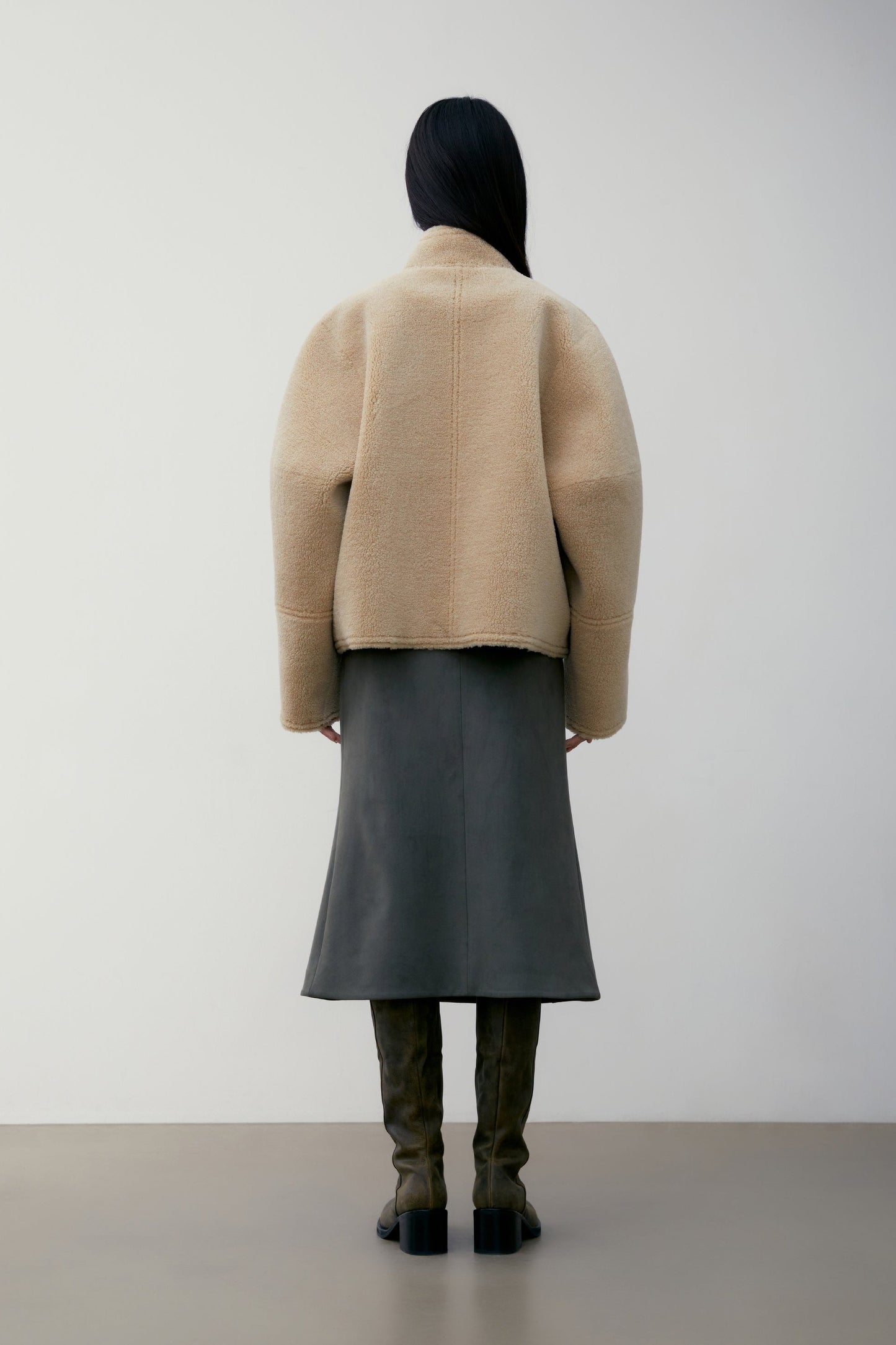 LOW CLASSIC SHORT SHEARLING REVERSIBLE COAT