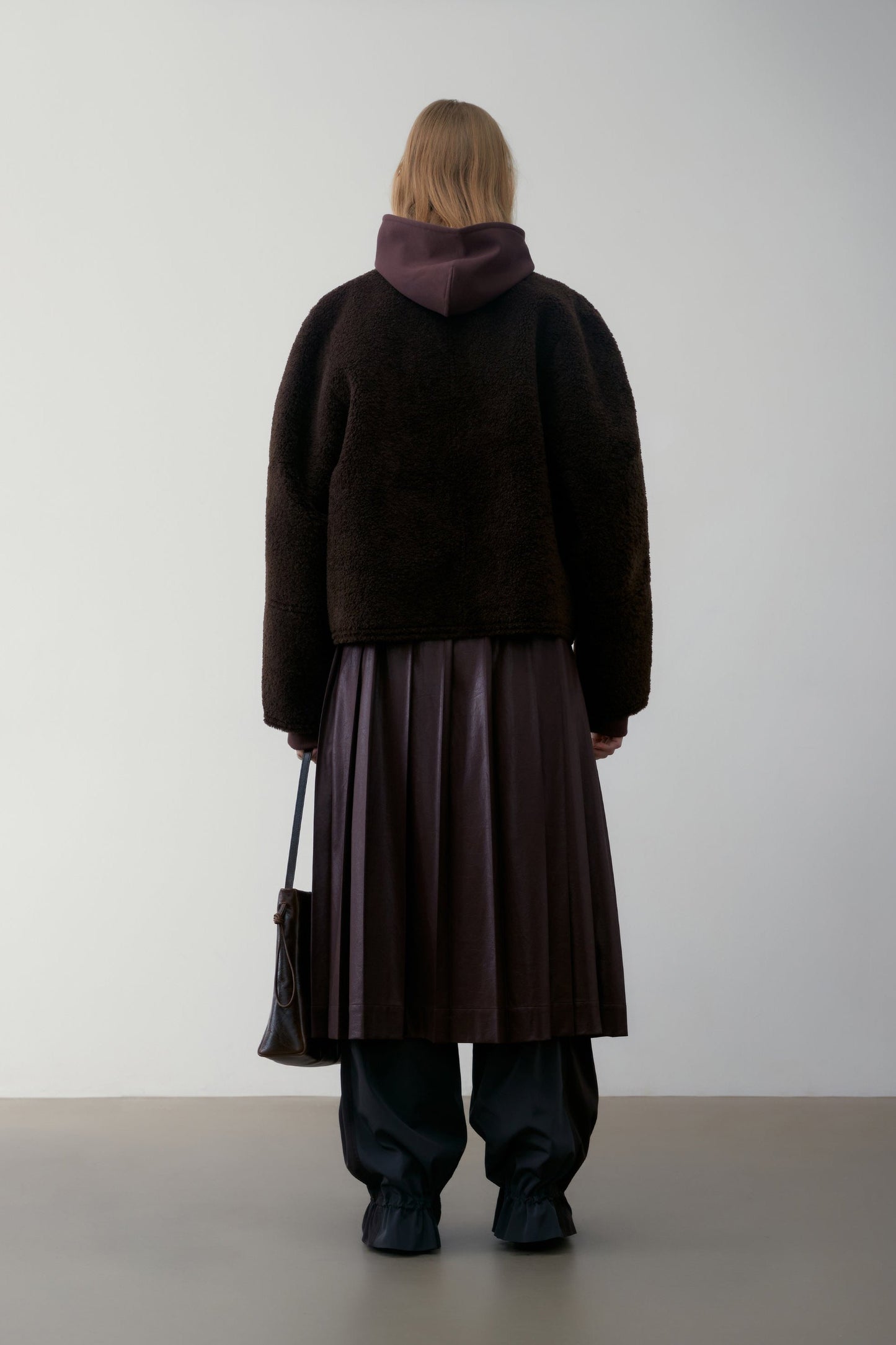 LOW CLASSIC SHORT SHEARLING REVERSIBLE COAT_BROWN