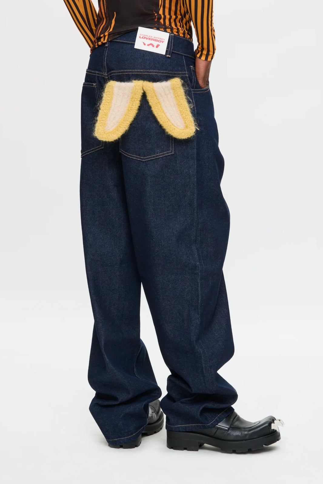 LOOSE FIT WITH KNITTED POCKET WAISTED