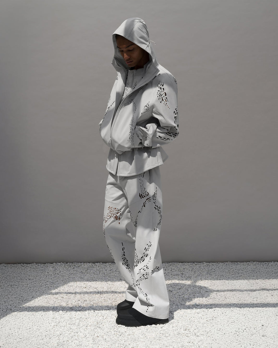 HELIOT EMIL ROAN TROUSERS_GREY