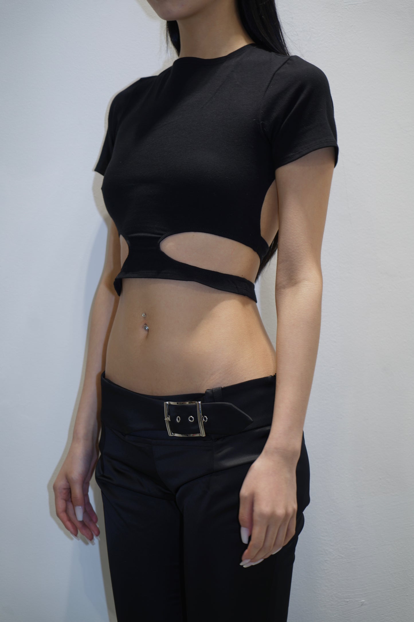 PRESSIAT BLACK CUT OUT TOP