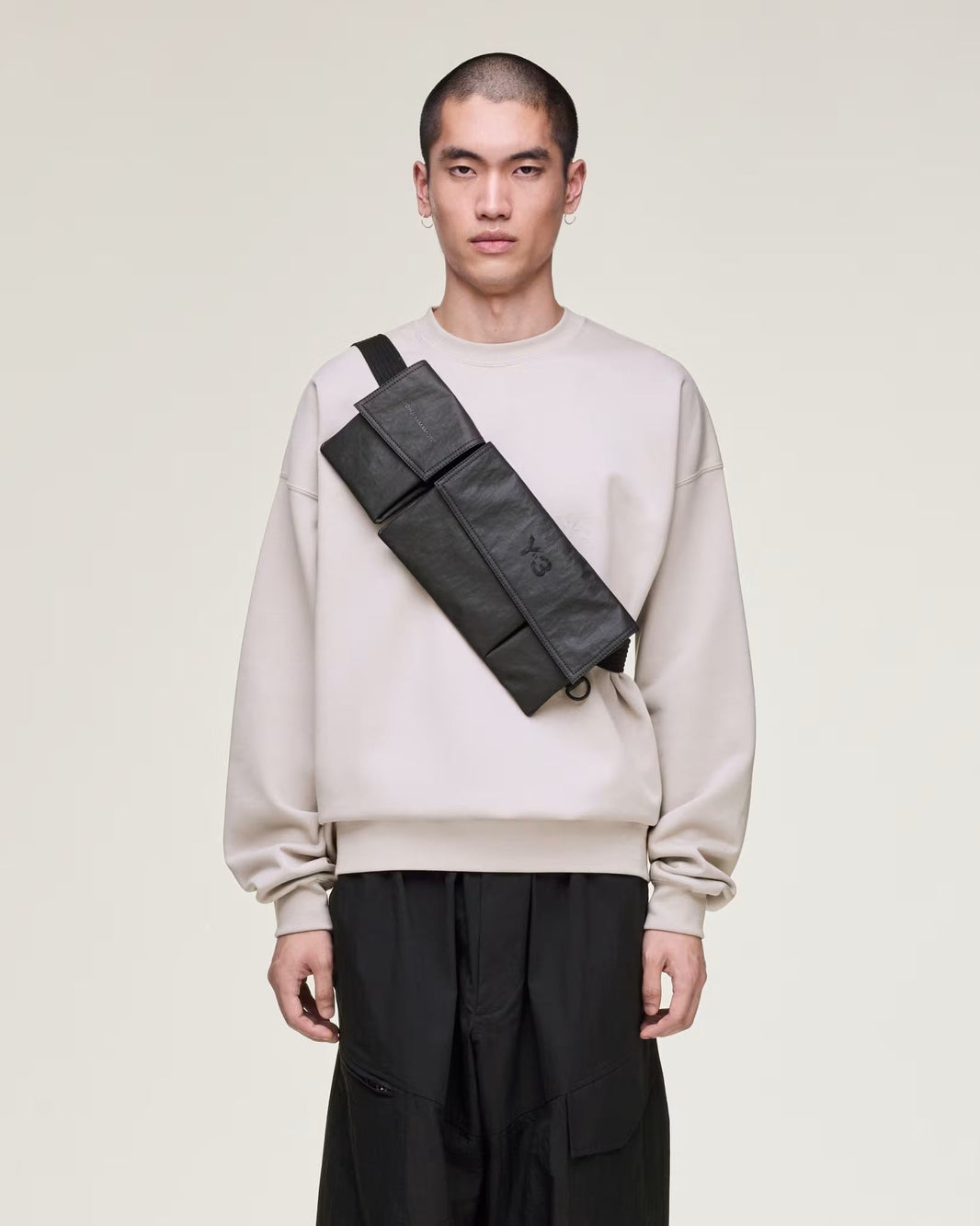 Y-3 MULTI POCKET SLING_BLACK